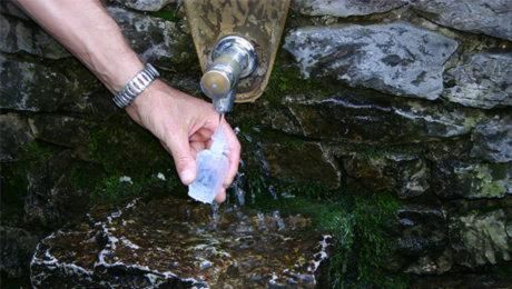 Lourdes_France_Water_Hydrogen_1_4000x